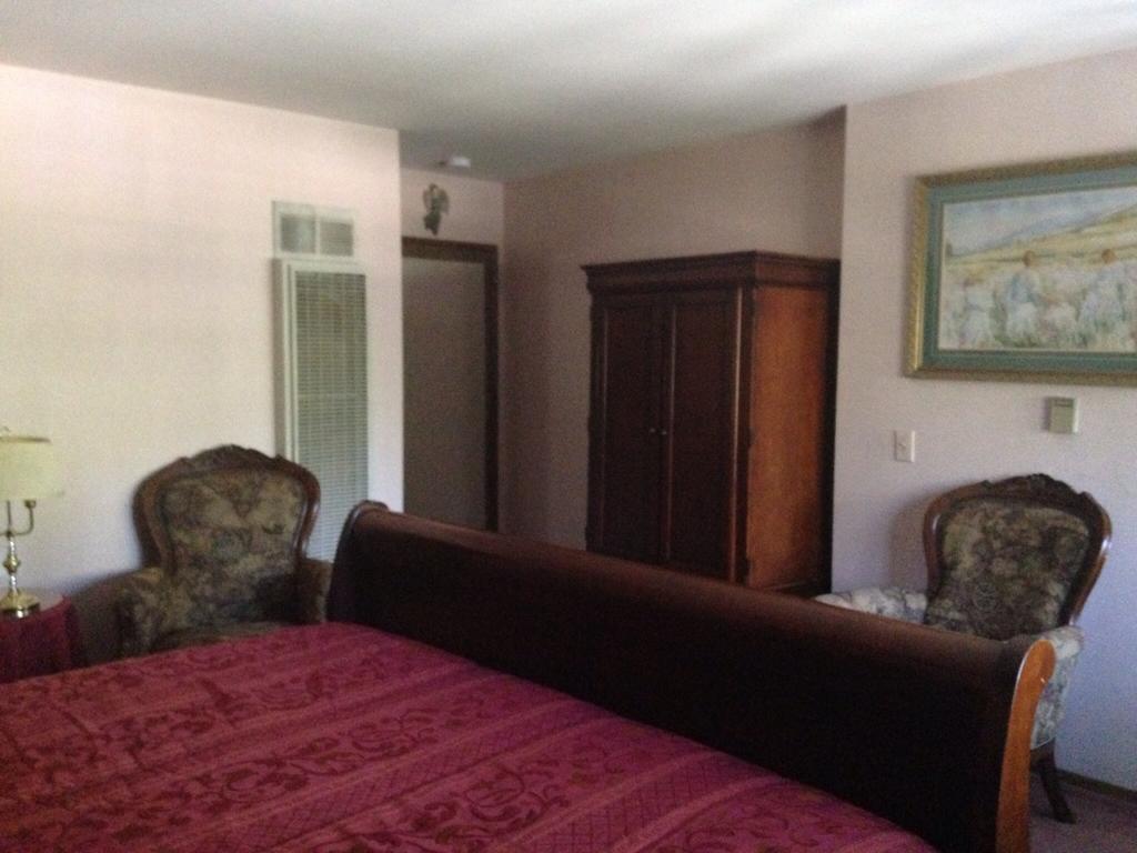 Switzerland Haus Bed And Breakfast Inn Big Bear Lake Δωμάτιο φωτογραφία