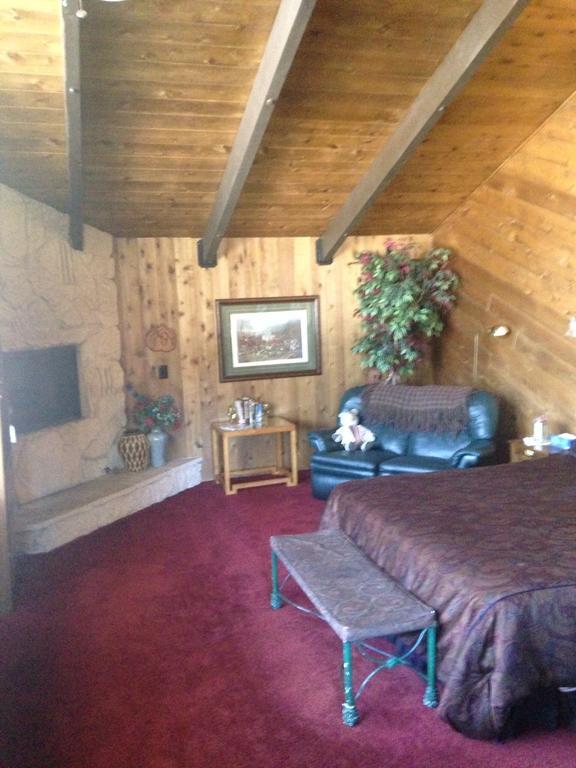 Switzerland Haus Bed And Breakfast Inn Big Bear Lake Δωμάτιο φωτογραφία