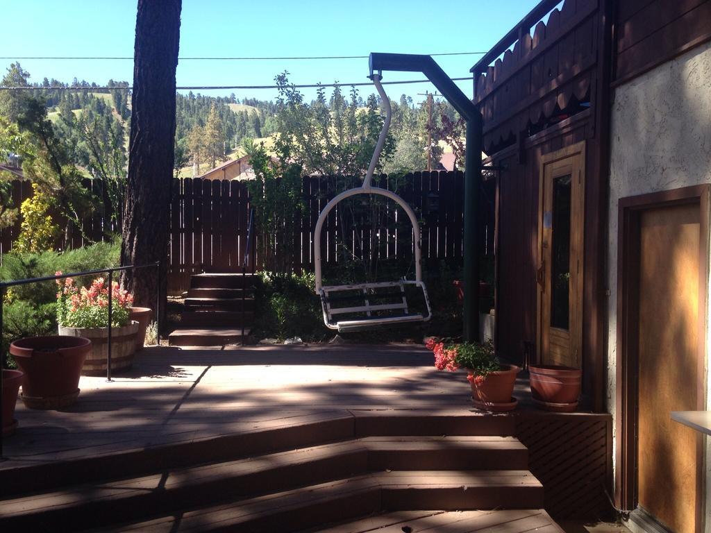 Switzerland Haus Bed And Breakfast Inn Big Bear Lake Εξωτερικό φωτογραφία