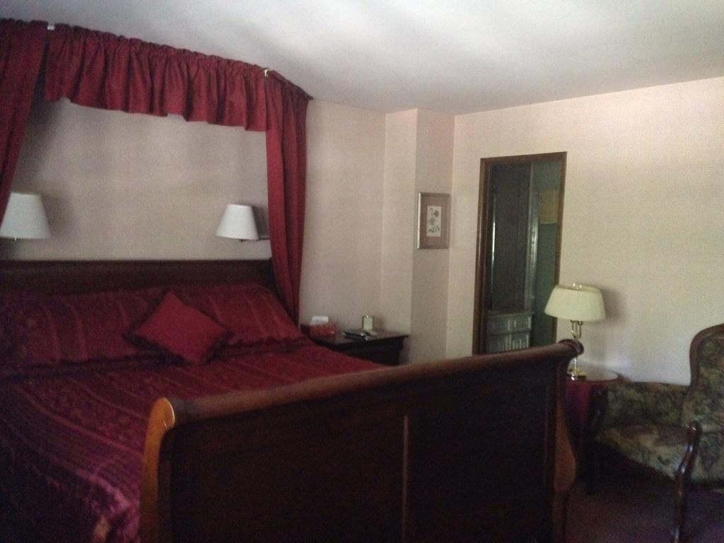 Switzerland Haus Bed And Breakfast Inn Big Bear Lake Δωμάτιο φωτογραφία